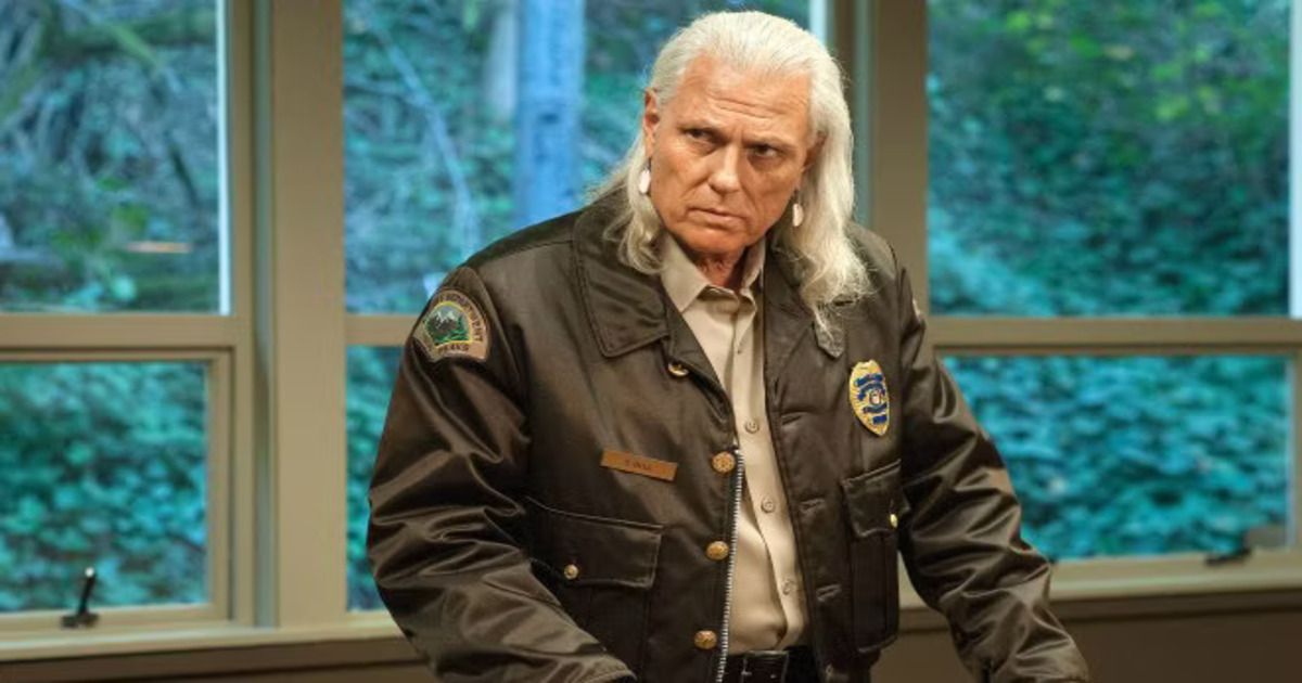 Michael Horse in rolul sefului adjunct Tommy Hawk Hill Twin Peaks The Return